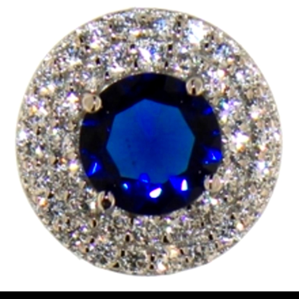 Round 2.15 ct Sapphire Pendant